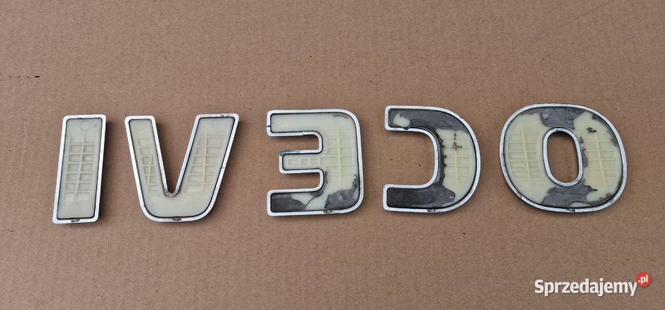 IVECO DAILY EMBLEMAT LOGO LITERY NA MASKĘ Bieleń sprzedam