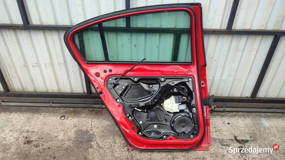 PASSAT B7 DRZWI LEWY TYŁ TYLNE SEDAN CZERWONE Włoszczowa sprzedam