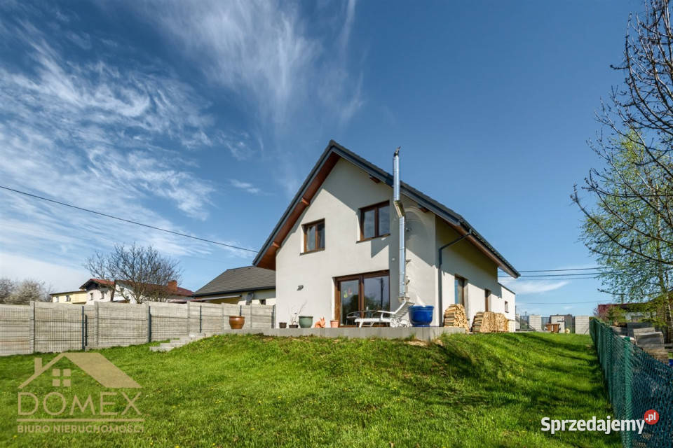 Sprzedaż domu wolnostojącego 242m2 Wieszczęta 4917zł/m2