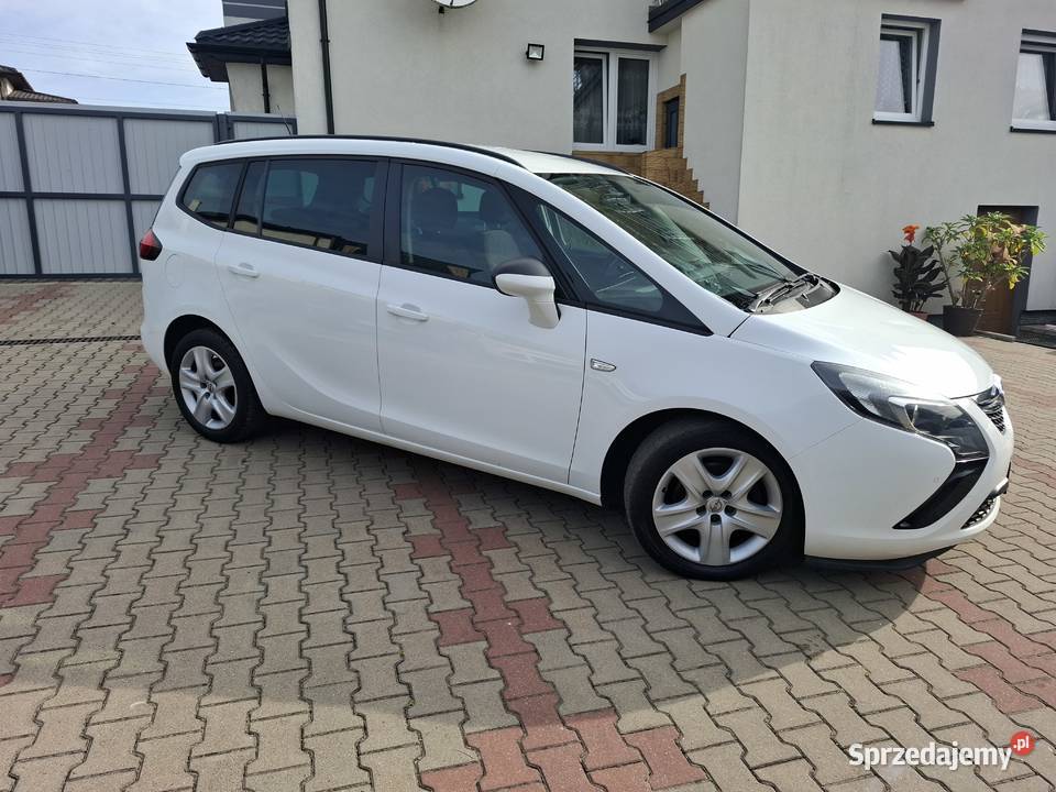 Opel Zafira 14 Benzyna 140Serwis światła do jazdy dziennej świętokrzyskie Pawłów