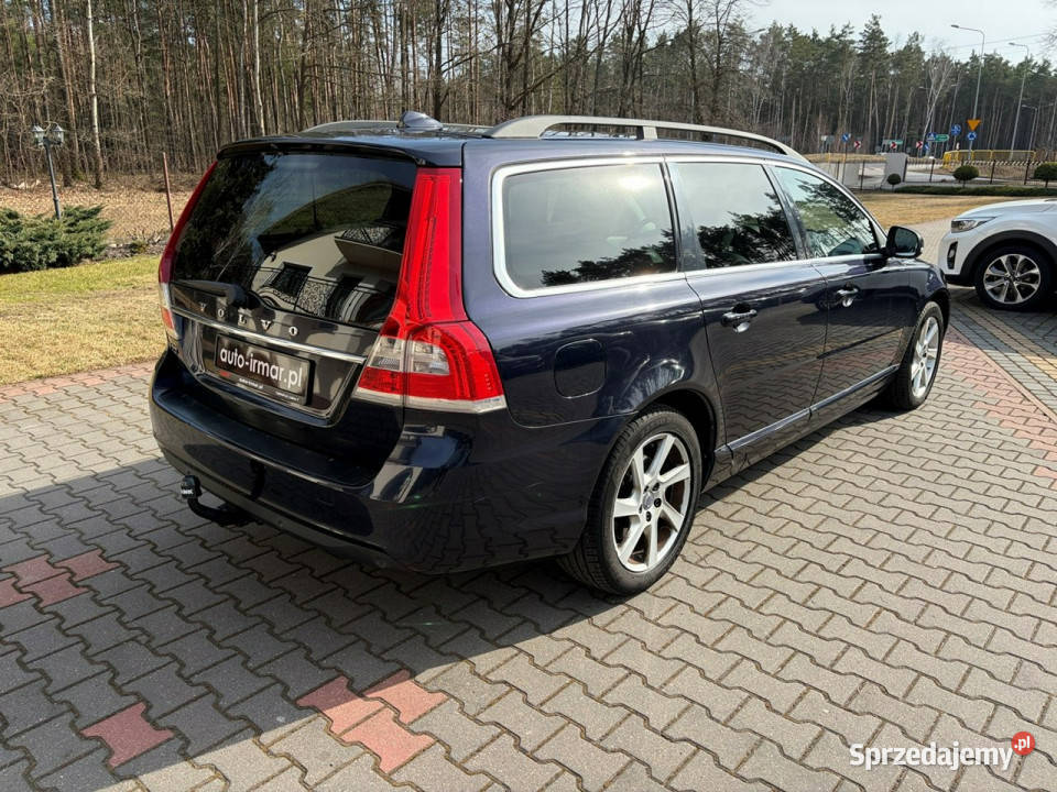 Volvo V70 20 D2 Xenony Podgrzewane fotele nawigacja Lipówki