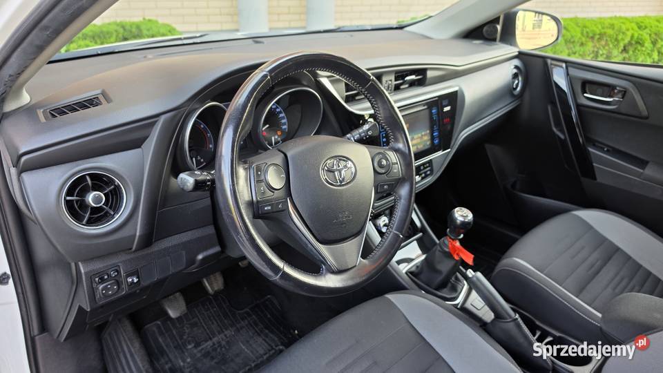 Sprzedam auto marki Toyota Auris 12 benzyna Łuków sprzedam