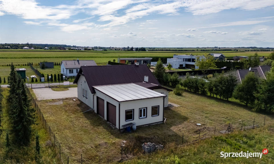 sprzedaży domu wolnostojącego 197m2 Łubianka sprzedam