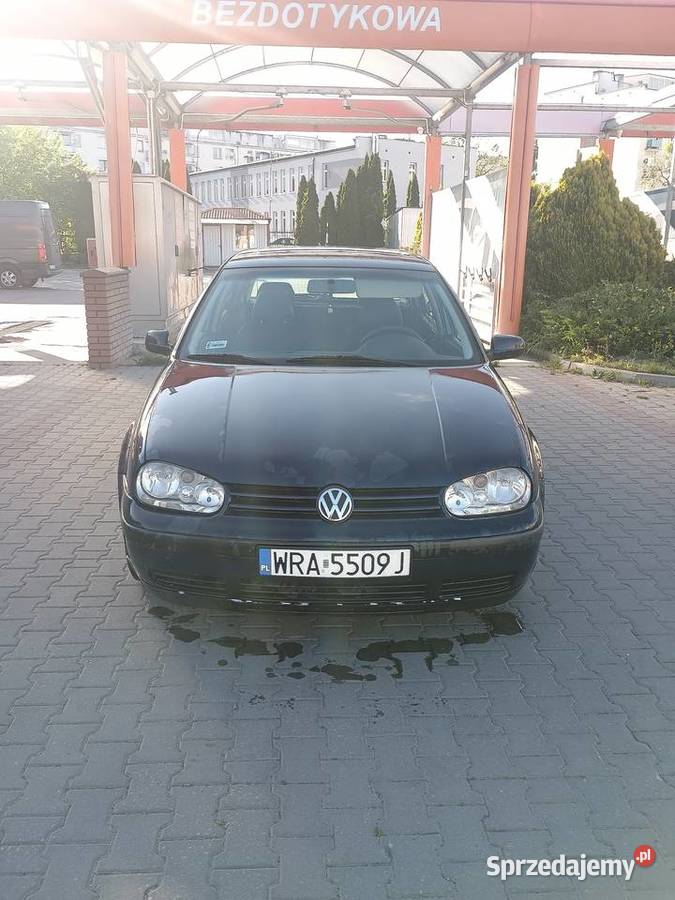 Sprzedam Volkswagena Golfa IV 1998 r 14 benzyna Golf Pionki