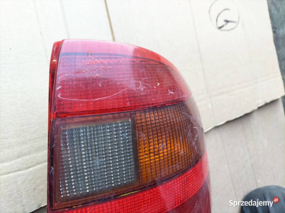 ASTRA F SEDAN LAMPA TYŁ TYLNA PRAWA Kamień-Kolonia