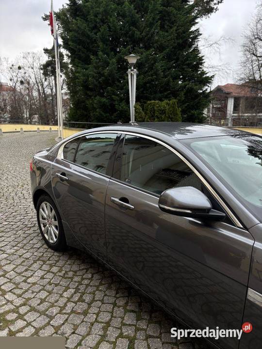 Jaguar XE 20 T Pure 200 2015r Bezwypadkowy nieuszkodzony Sopot sprzedam