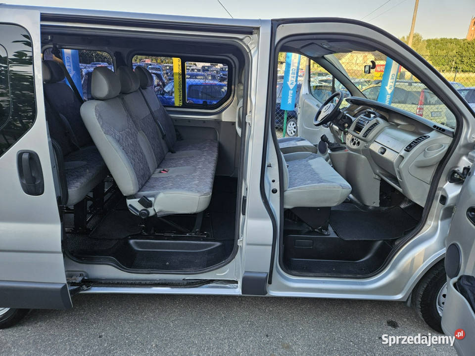 Opel Vivaro Opłacony Zdrowy Zadbany Serwisowany srebrny Kisielice sprzedam
