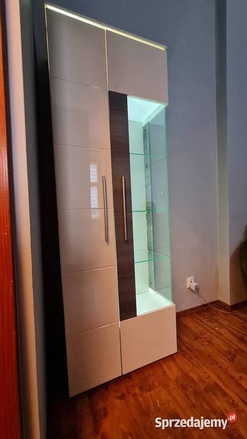 Witryna przeszkona z 6 półkami biała HM Velvetia Chorzów