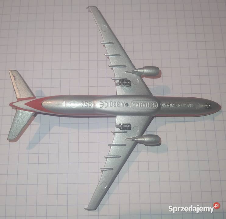 Model samolotu Airbus A 330 firmy SCHABAK Gdańsk