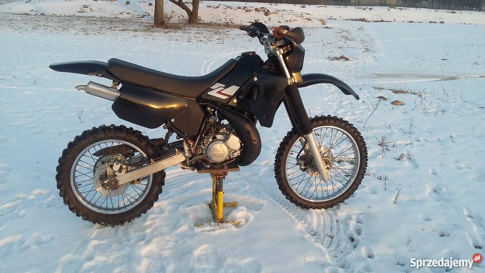 YAMAHA DT 125 R 2002 r ODBLOKOWANA KATB Rok produkcji 2002 Ozorków