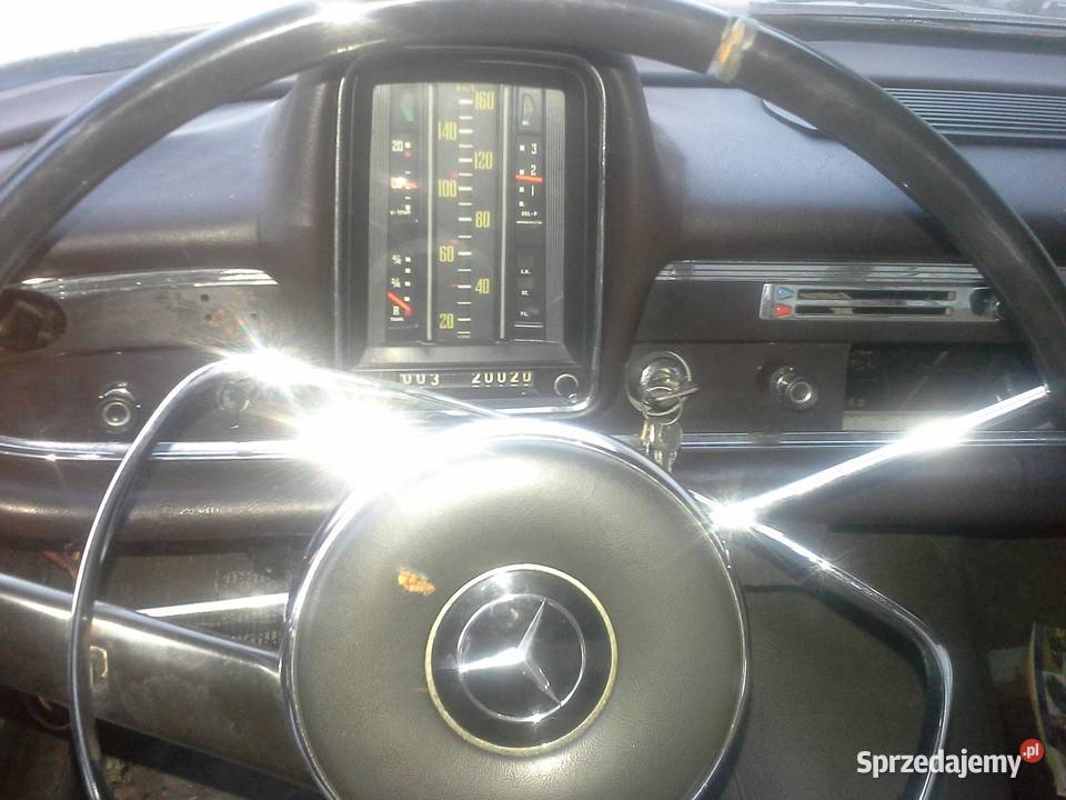 Mecedes W110 190C Skrzydlak 1961 mazowieckie Lipsko