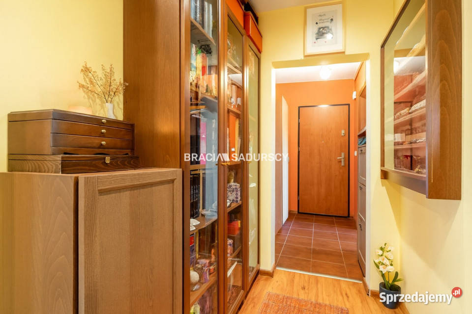 Mieszkanie sprzedam 67m2 4 pokoje Kraków Józefa wielka płyta sprzedam