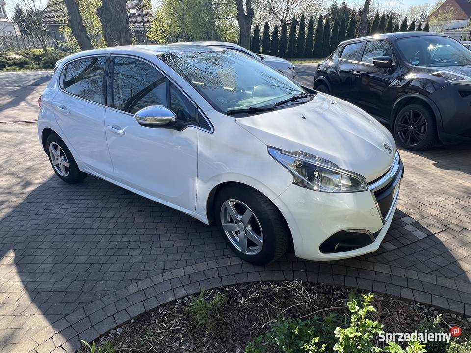 Peugeot 208 16 bluehdi 2017 260 tkm Leszno