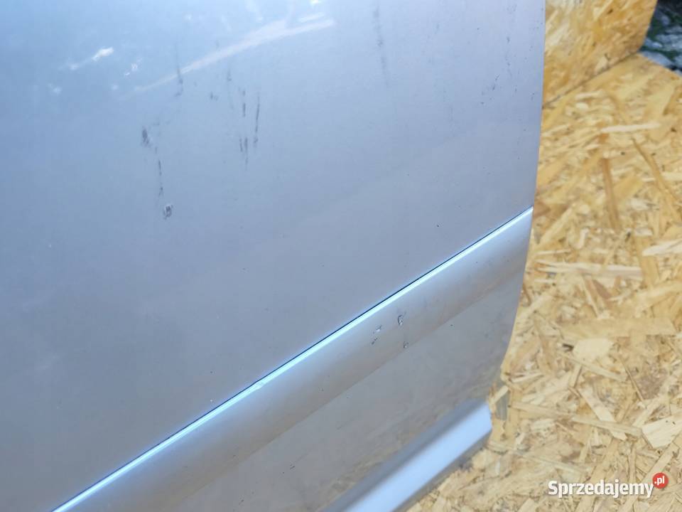 VW TOURAN I 0307r DRZWI LEWY TYŁ TYLNE SZYBA wielkopolskie Przemęt