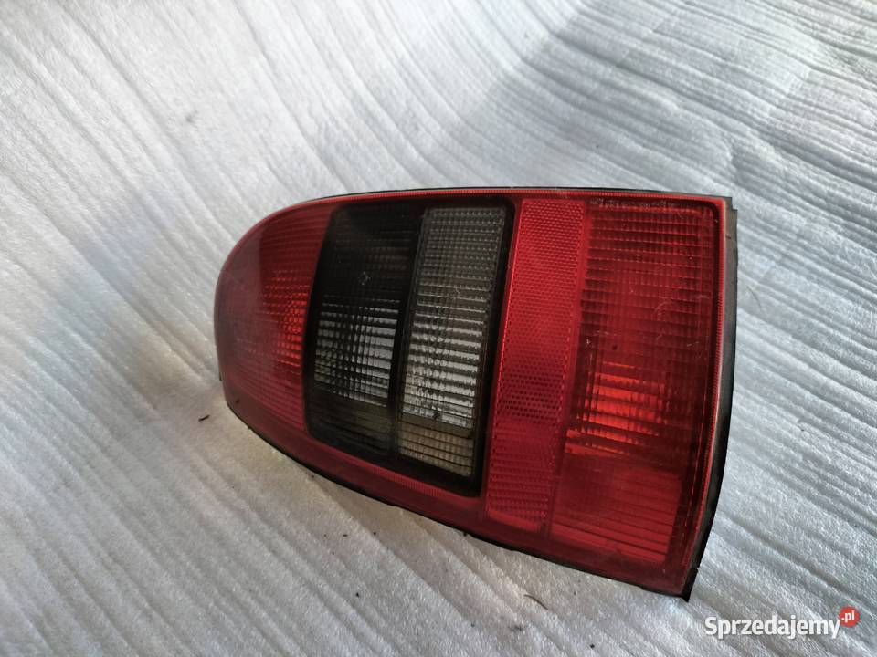 LAMPA TYŁ LEWA KOMBI OPEL VECTRA B