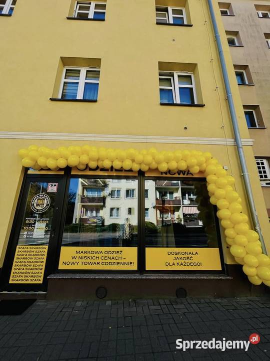 Sprzedam biznes sklep z odzieżą używaną szafa dolnośląskie Oleśnica