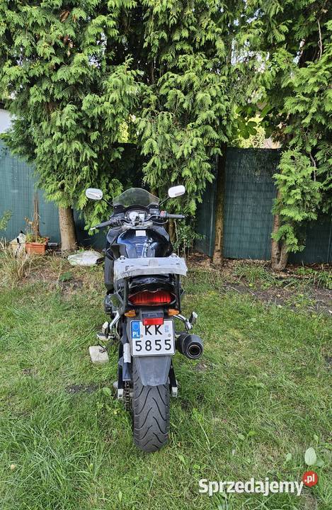 Suzuki GSX 650F 2013 29100 kufer Givi LeoVince