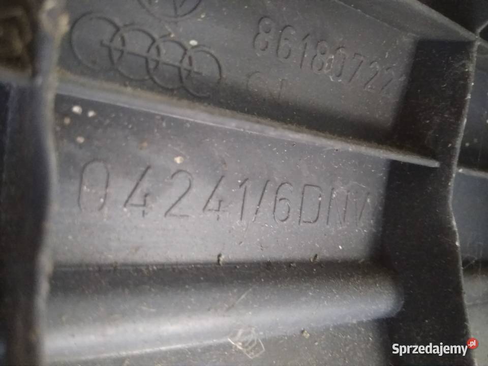 861807221F Zderzak przód VW 1300cm3 Kopanka