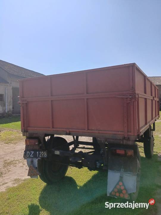 Przyczepa rolnicza D44B z 1987 roku z zapasowym Borszyn