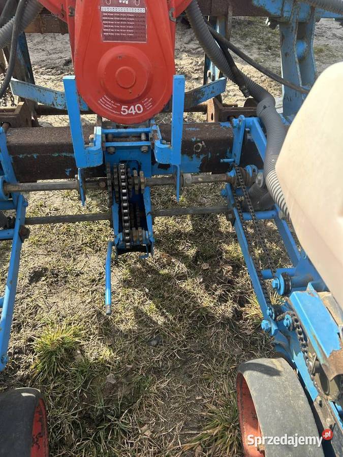 Sprzedam siewnik Monosem 6 rzedowy talerzowy nieuszkodzony Nowe Kozłowice