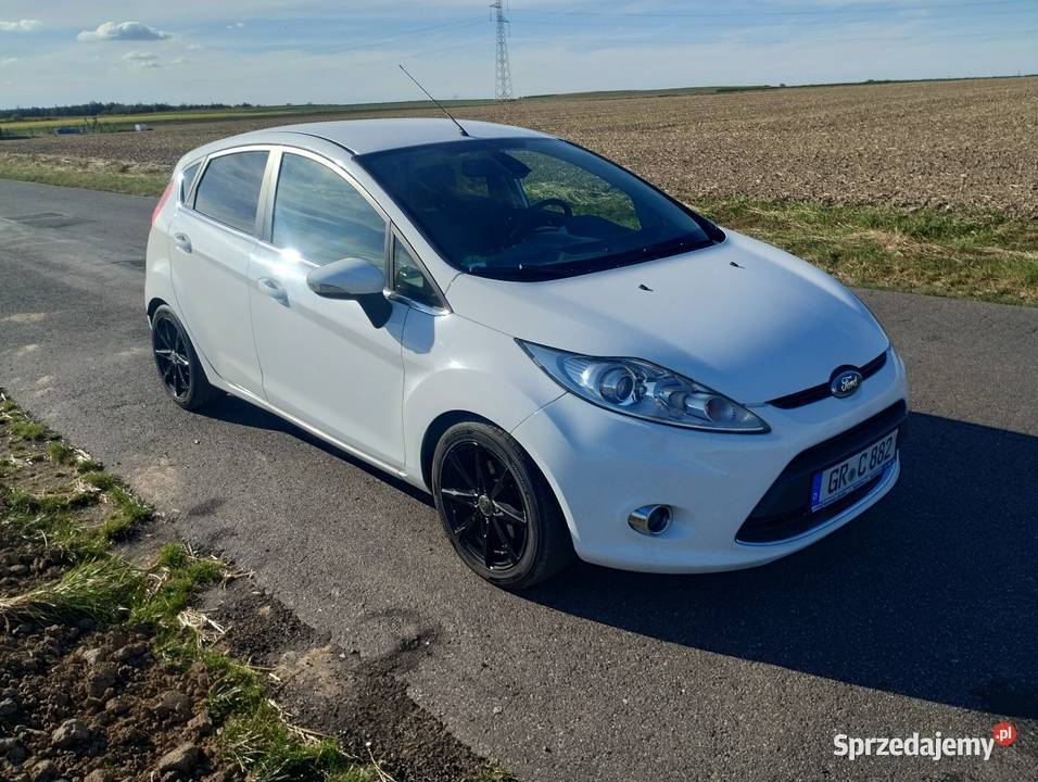 Ford Fiesta MK7 14 benzyna 2010 bogata wersja dolnośląskie Świdnica Polska