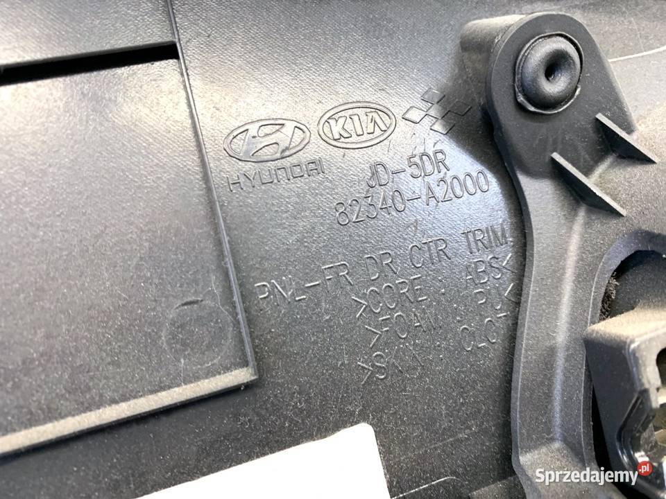 BOCZEK DRZWI PRAWY PRZÓD KIA CEED 82340A2000 Boczne (drzwi)