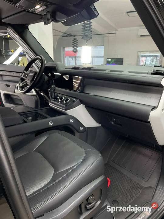 Land Rover Defender 110 P400e 404 XDynamic SE Defender