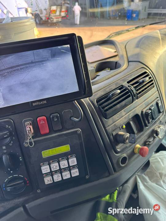 Mercedes Axor1829 śmieciarka ZOELLER EKOPRES15m3 wspomaganie kierownicy Nowiny sprzedam