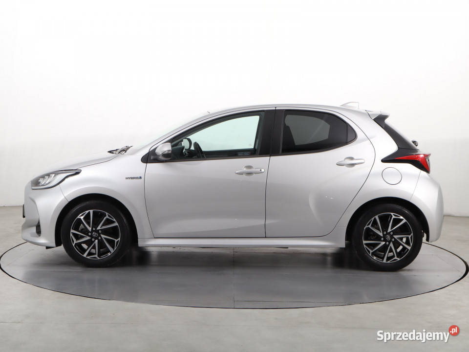 Toyota Yaris 15 VVTi Hybrid światła do jazdy dziennej Katowice