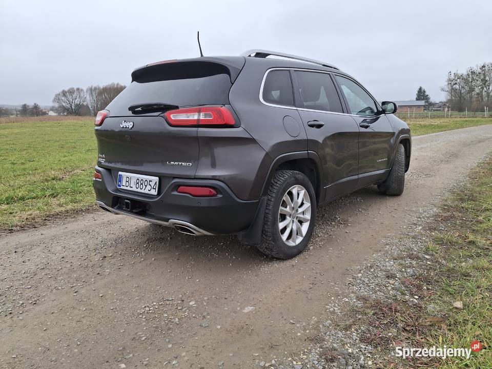 Jeep Cherokee Limited 32 4x4 benzyna Turobin