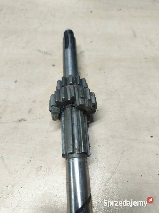 Wałek główny cz 175 sprzedam