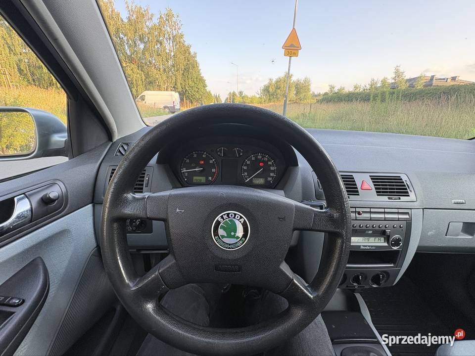 Skoda Fabia welurowa tapicerka Łódź