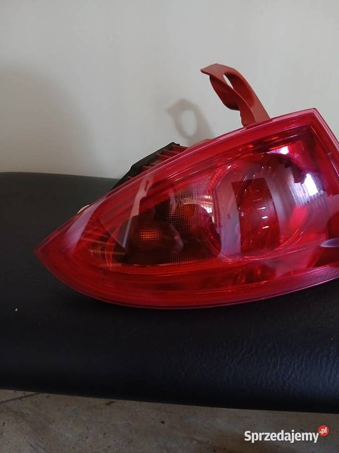 Lampy tył Seat Leon 2 1P 1P2 FL Lift Valeo osobowe opolskie sprzedam