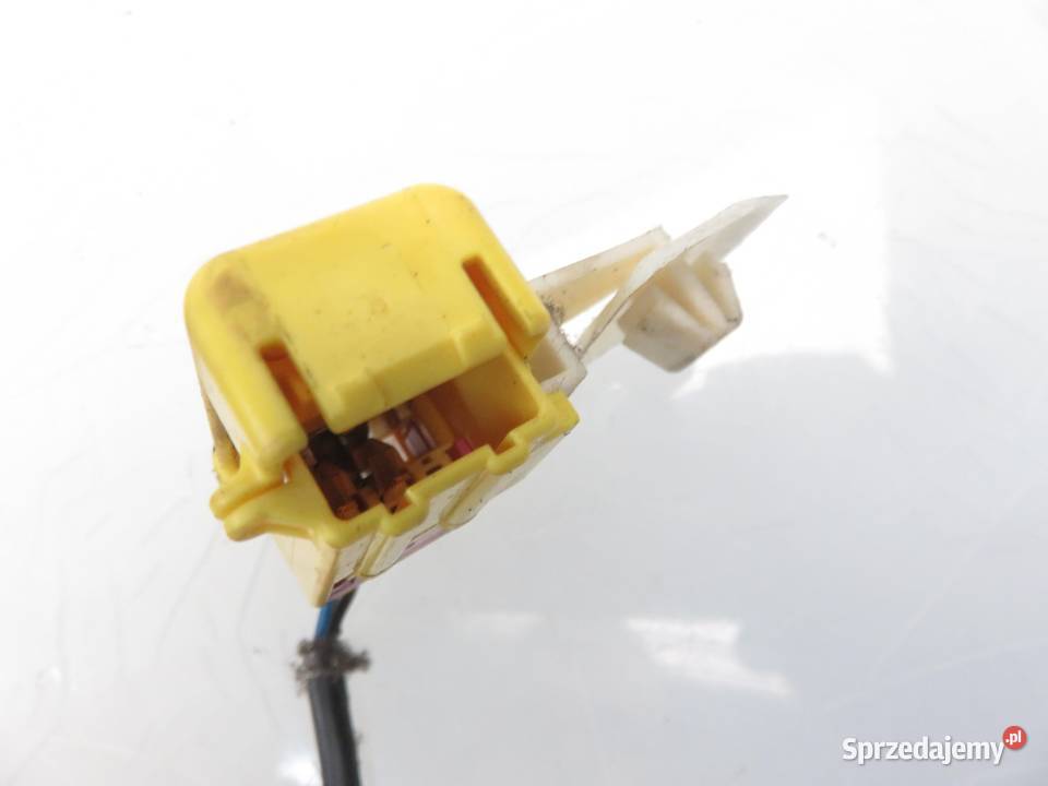 PAS PRAWY PRZEDNI VW POLO IV 9N 6Q4857706M