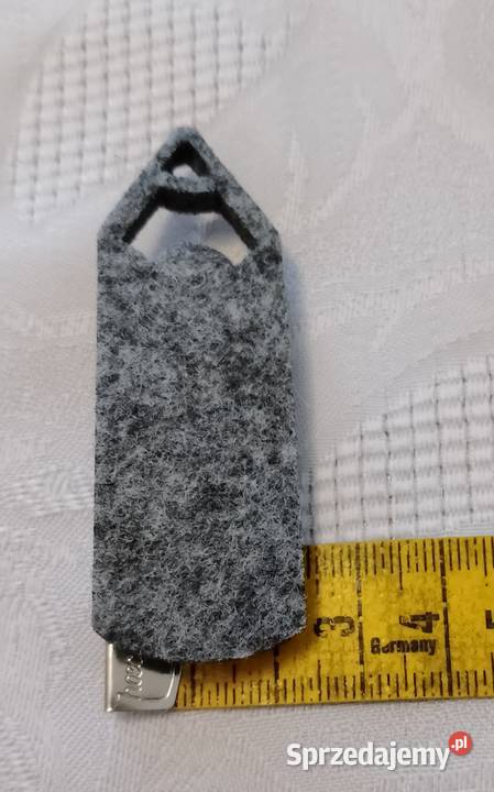 BROSZKA filcowa szara kształt ołówka filc wielkopolskie Oborniki sprzedam