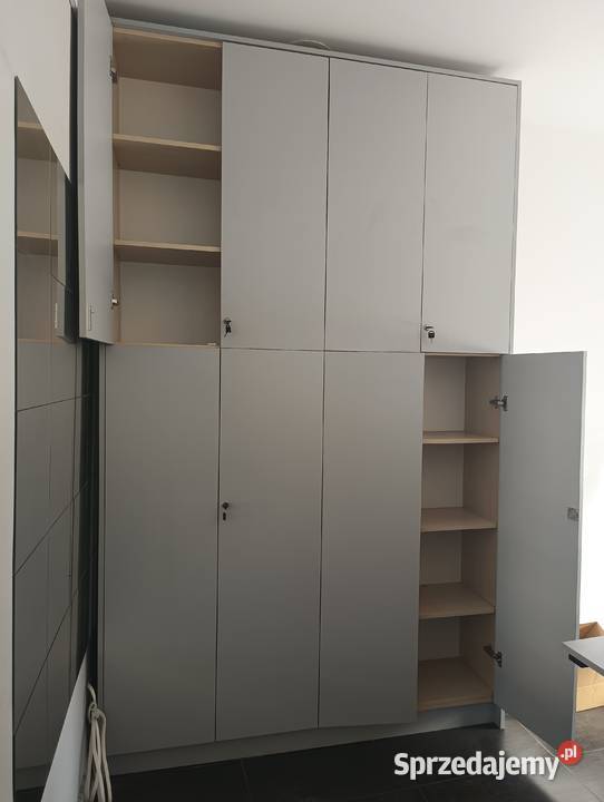 Duża szafa biurowa zabudowa wysoka