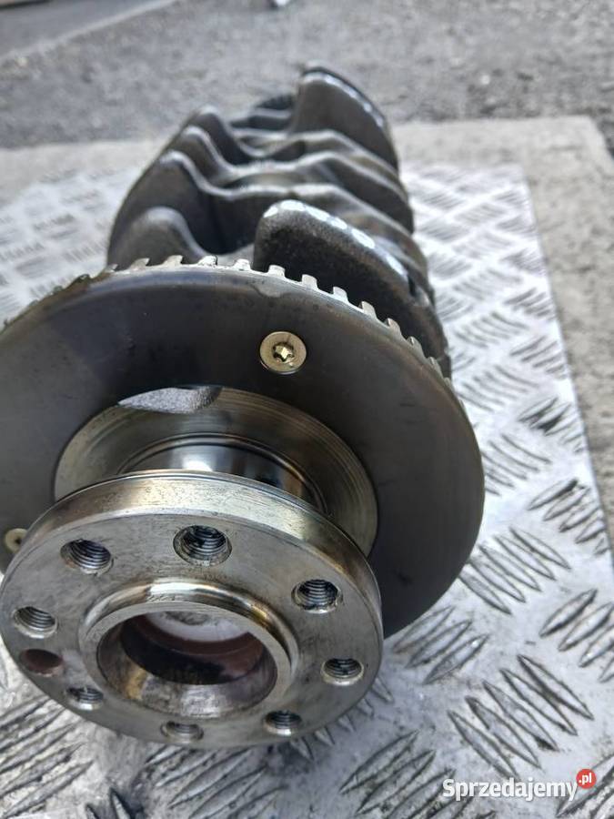 Wał Korbowy D4EA Hyundai Kia 20 CRDI 113 osobowe Radłów