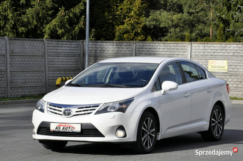 Toyota Avensis 20VVTi 152 światła przeciwmgielne Węgrów