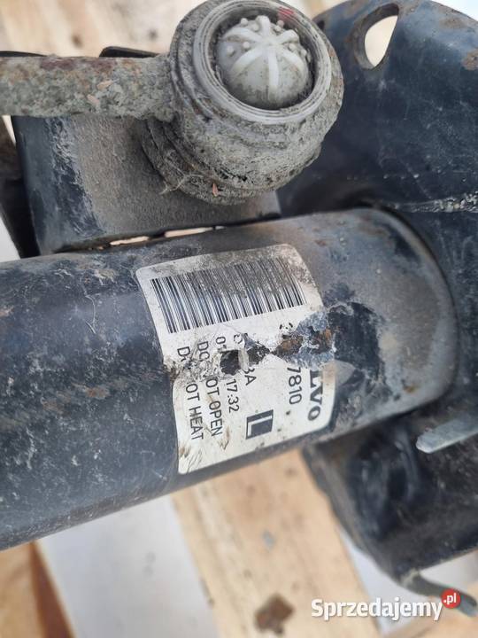Volvo V70 III 24 D5 PRZEDNI AMORTYZATOR lewy Amortyzatory Chełm