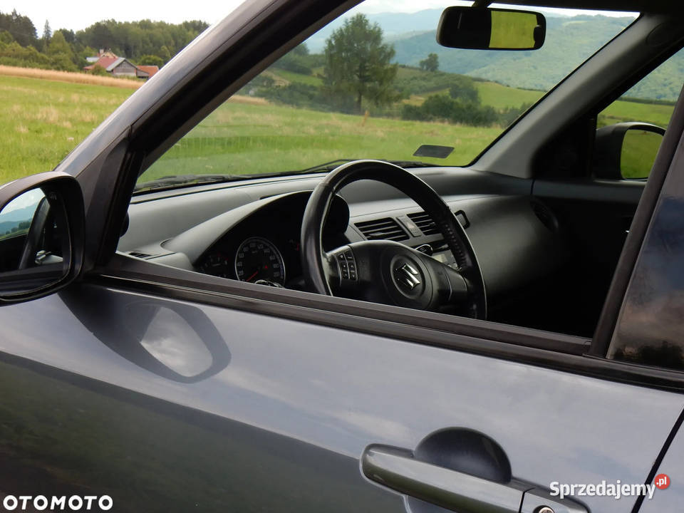 Samochód Suzuki Swift 4 mk6 13 4x4 2010 szary 212130km Swift Łącko