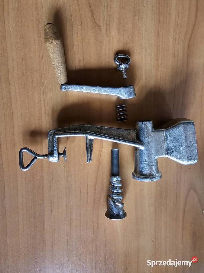 Ręczny żeliwny młynek do maku PRL NRD Lata 80 Oświęcim