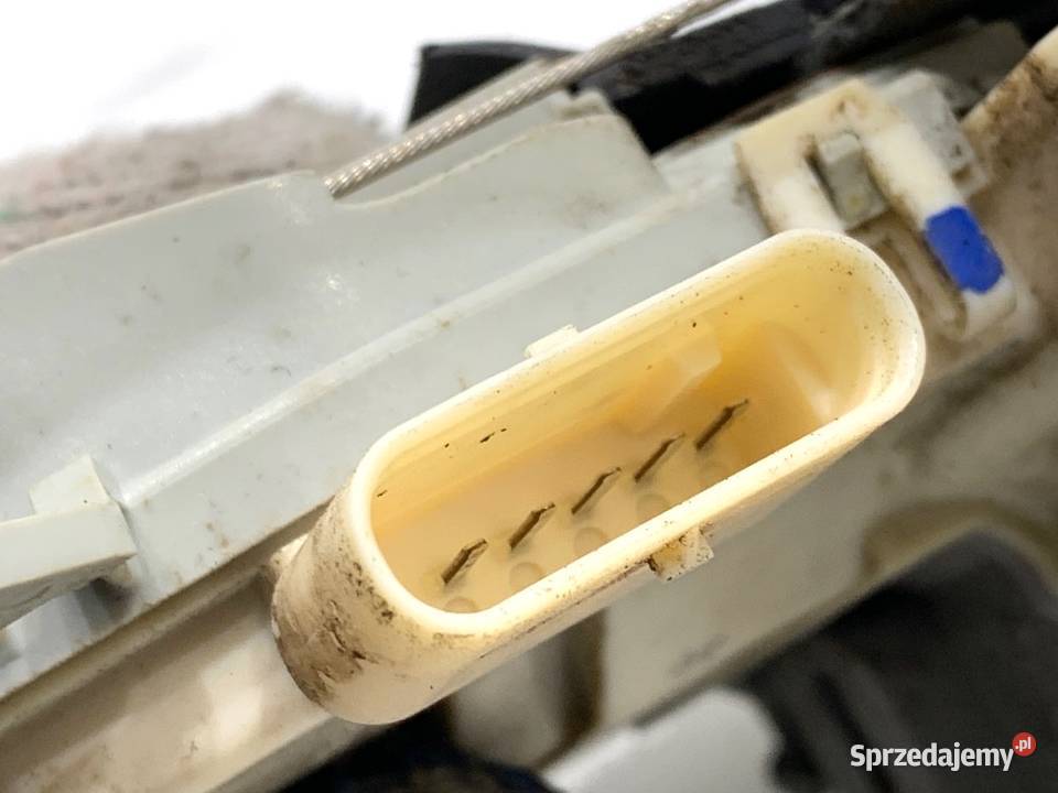 ZAMEK DRZWI PRAWY TYŁ AUDI Q5 8R SUV 8K0839016D