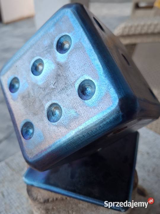 Figurka kostka do gry metalowa małopolskie Tuchów