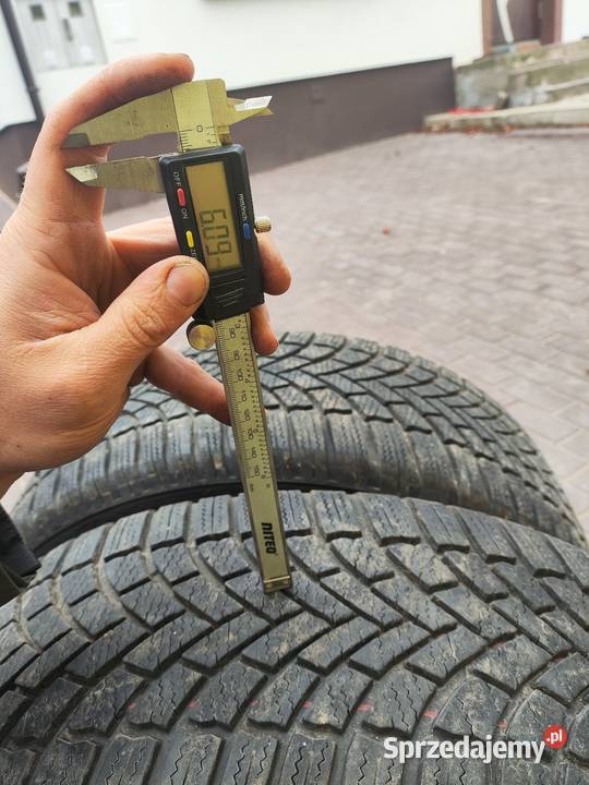 2 opony zimowe Bridgestone 22555 r17 bieżnik 6mm Bridgestone Piłatka