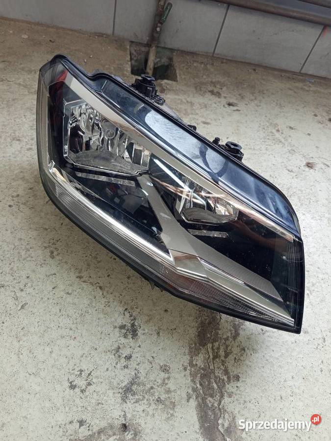 Reflektor prawy caddy 4 15 roku orginal Lampy przednie podkarpackie