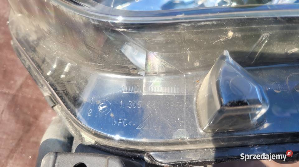 RENAULT CAPTUR I REFLEKTOR LEWY LAMPA LEWY PRZÓD osobowe śląskie Ruda Śląska