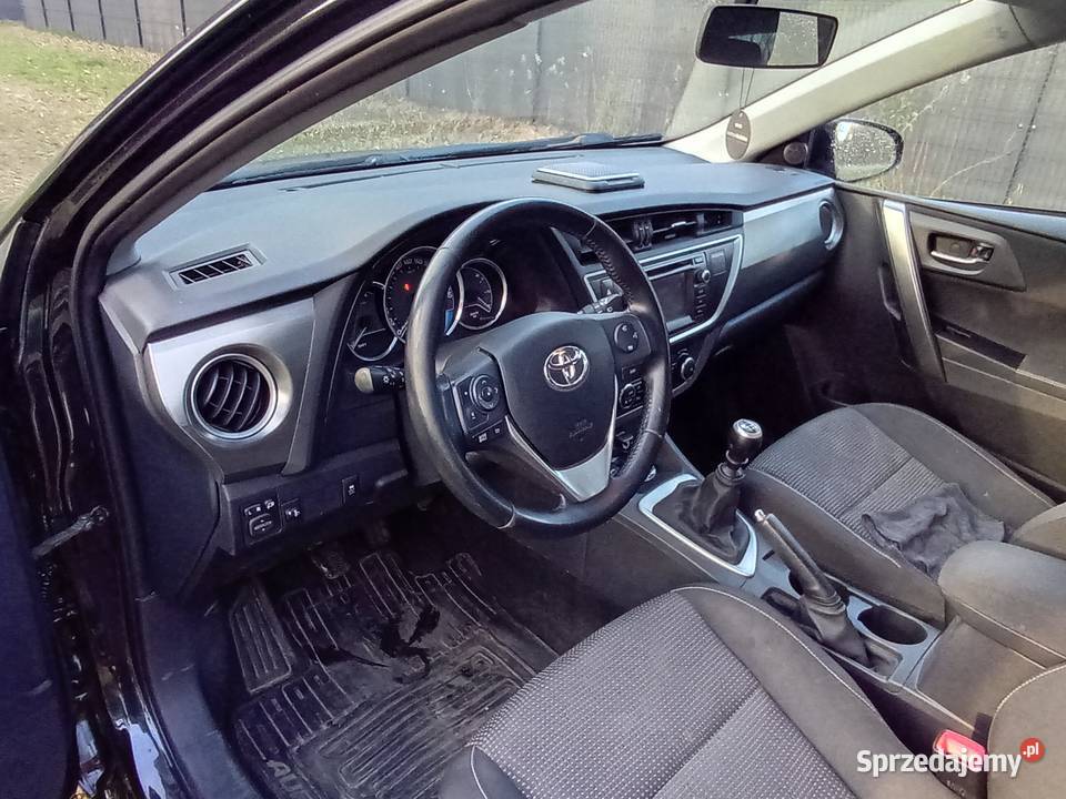 TOYOTA AURIS Combi manualna Stojadła sprzedam