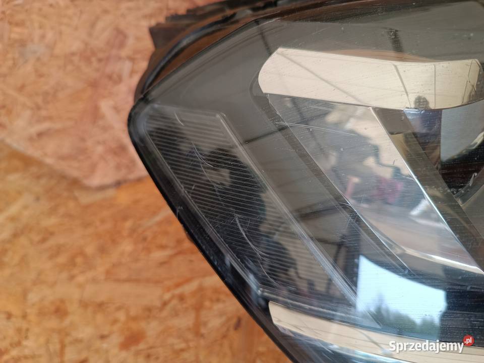 LAMPA REFLEKTOR PRAWY PRZÓD EU 5G1941032 XENON Nowy Tomyśl