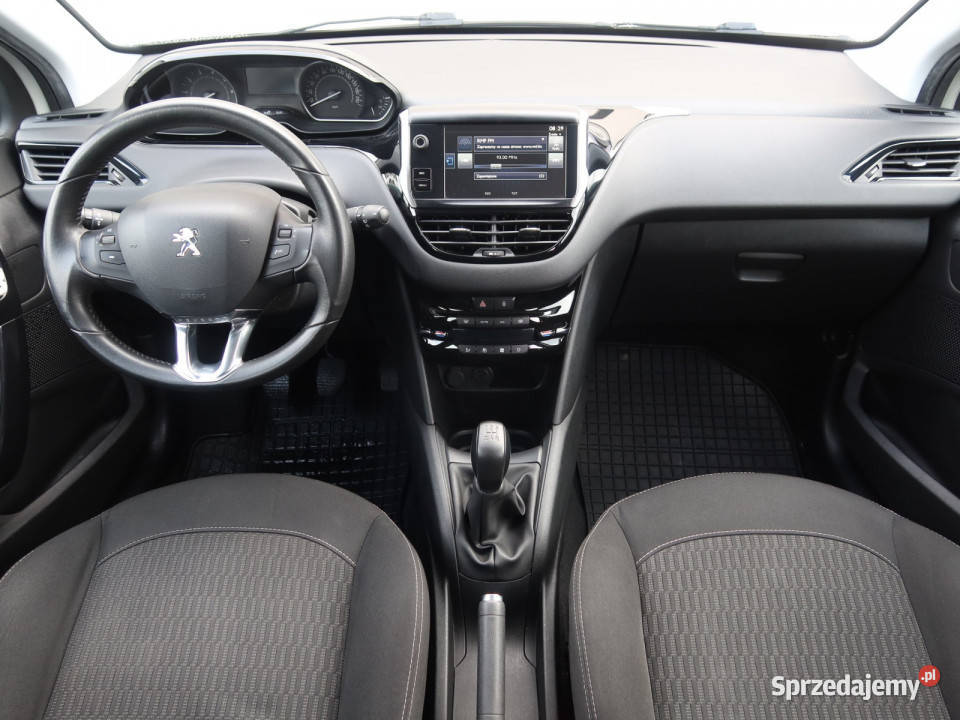 Peugeot 208 12 PureTech benzyna