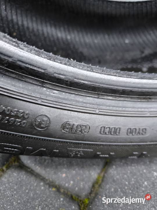 Opony zimowe Uniroyal 2255517 dwie sztuki 17cale Radomsko